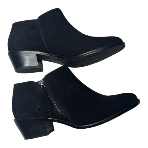 Vionic Black Ankle Booties with Suede Finish. Size 8.5. - Picture 2 of 8